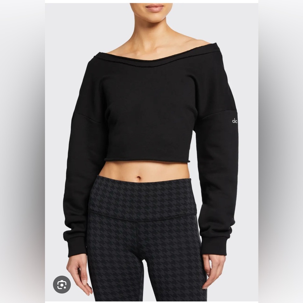 ALO YOGA Cropped off the shoulder  Pullover black Sweatshirt Sz small